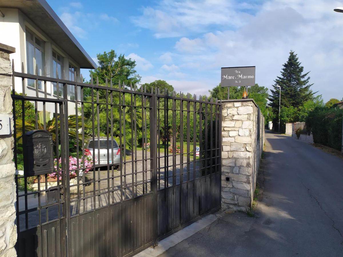 B&B Tra Mare E Marmo Marina Di Carrara Exterior foto