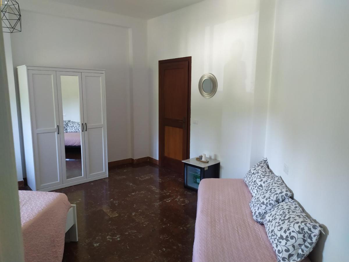 B&B Tra Mare E Marmo Marina Di Carrara Exterior foto